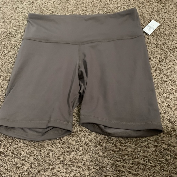 Old Navy Pants - Biker shorts